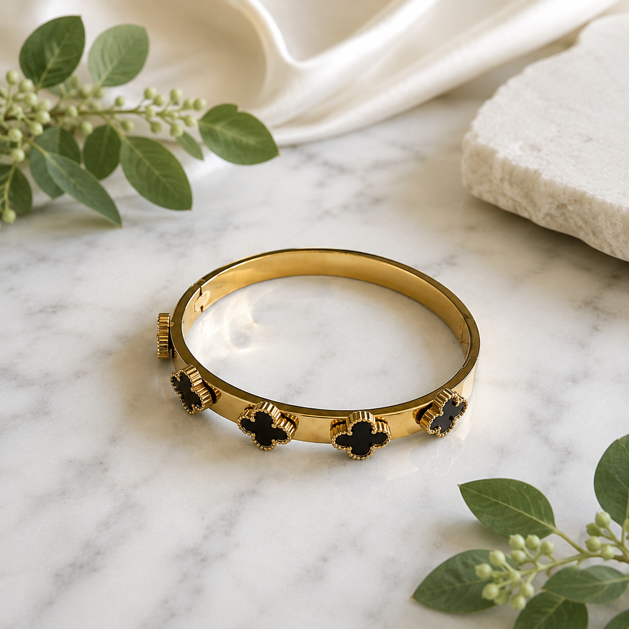 gold bracelet