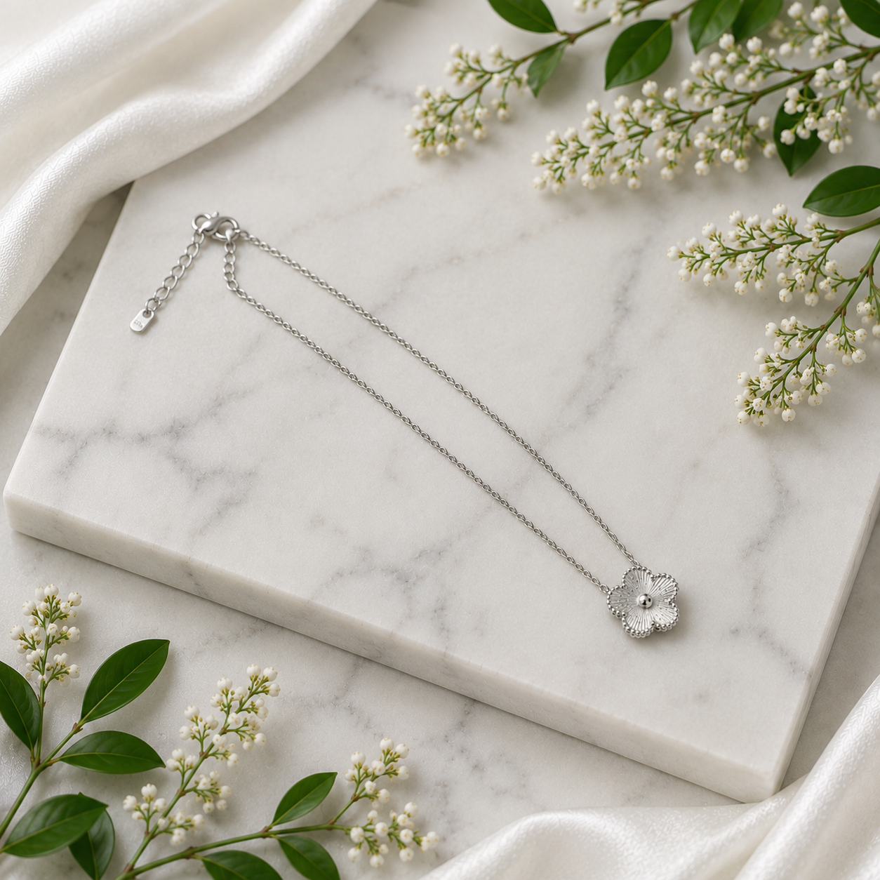 The Amara Silver Necklace