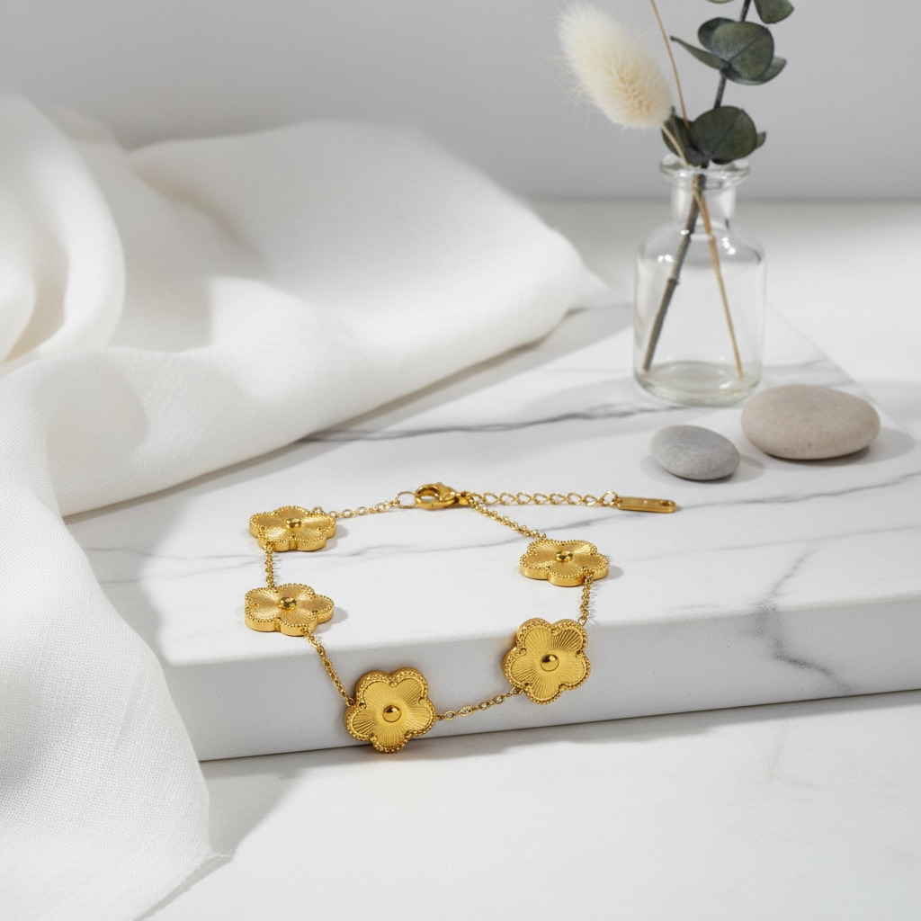 Gold Clover Bracelet | 18k Gold Plated Flower Bracelet