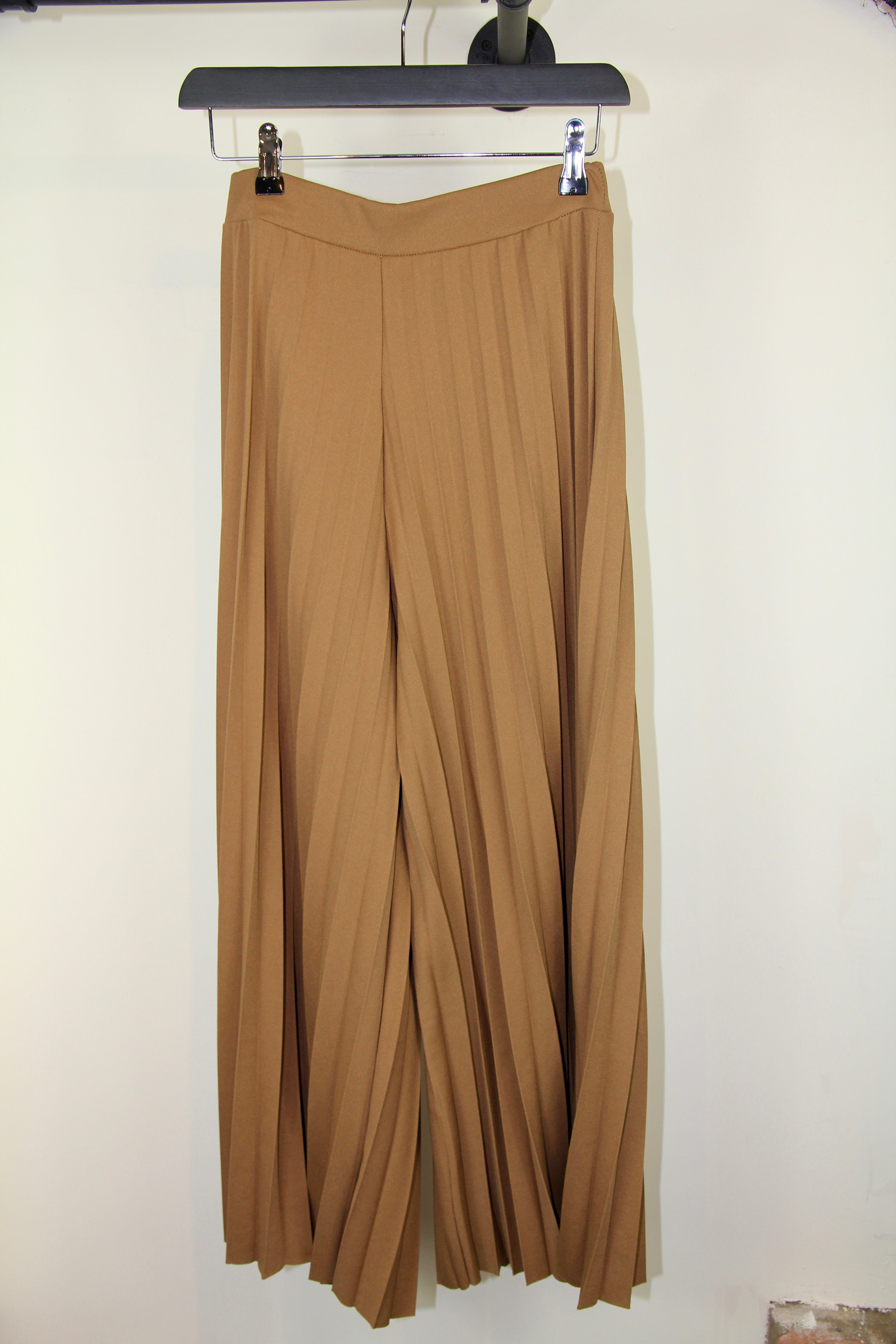Pleated Wide Leg Trousers